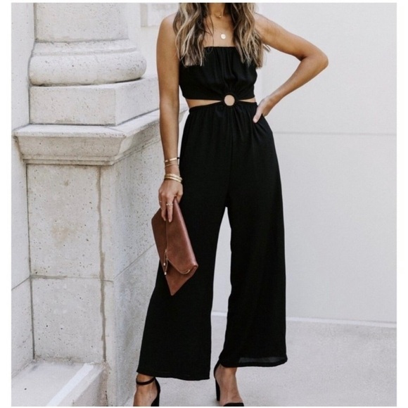 NWOT VICI Dolled Up Wide Leg Open Back Cut Out Strapless Black Jumpsuit - Picture 1 of 8